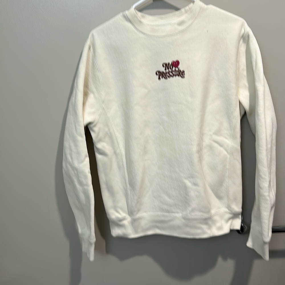 Sweater color creme brand no pressure size M